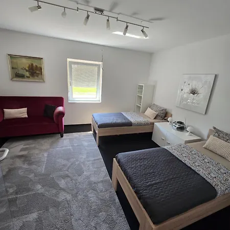 Klein Markow Apartment *